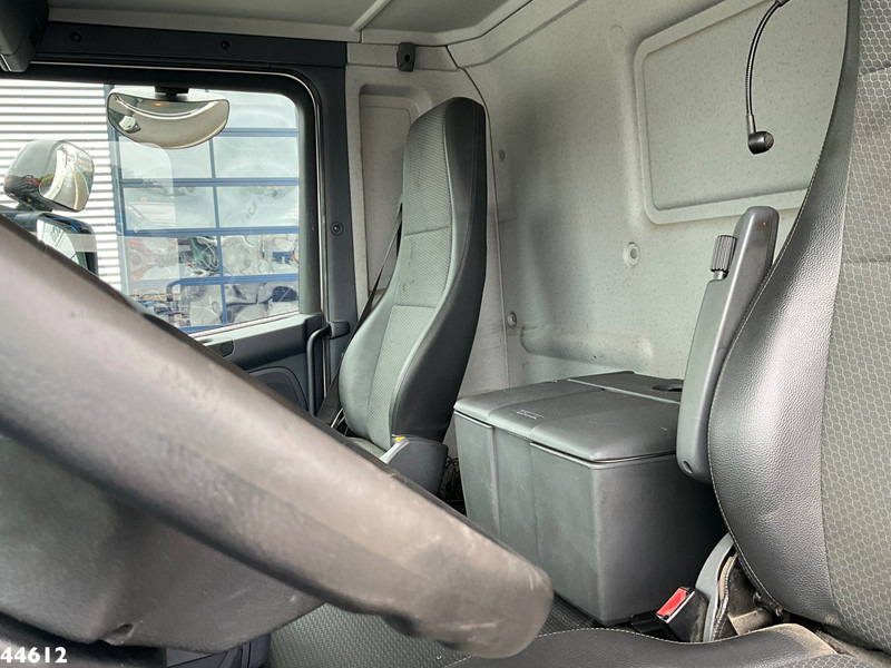 شاحنة كرين Scania G 450 8x4 Euro 6 Fassi 66 Tonmeter laadkraan + Fly-jib Just 176.555 Km!: صورة 17
