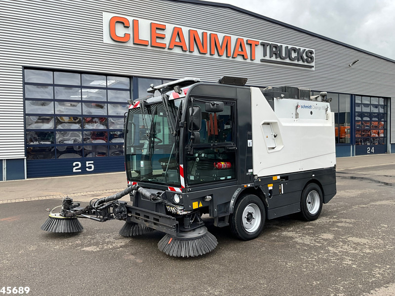 Schmidt Cleango Compact 500 Euro 6 with 3-rd brush Just 4.260 km! - سياره كنس شوارع: صورة 2 Schmidt Cleango Compact 500 Euro 6 with 3-rd brush Just 4.260 km! - سياره كنس شوارع: صورة 2
