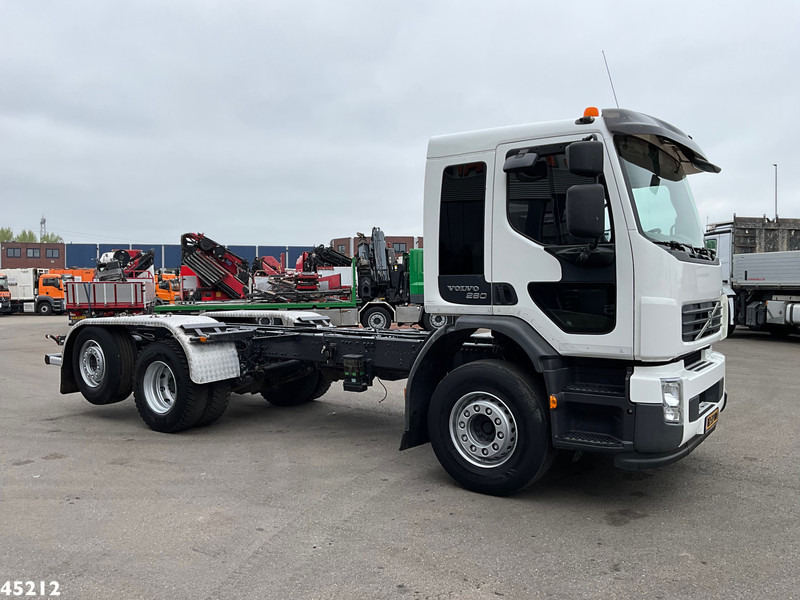 Volvo FE 260 Chassis cabine with PTO Just 199.470 km! - شاحنة بهيكل معدني للمقصورة: صورة 3 Volvo FE 260 Chassis cabine with PTO Just 199.470 km! - شاحنة بهيكل معدني للمقصورة: صورة 3