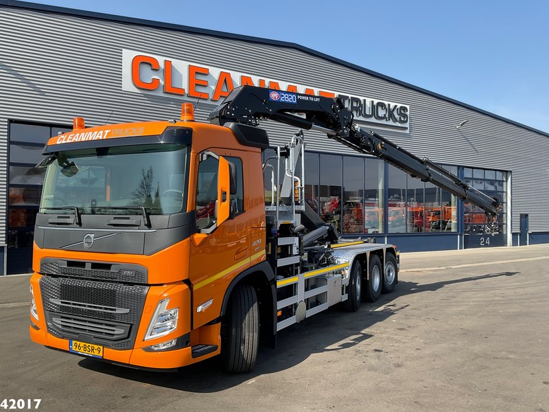 Volvo FM 420 8x2 HMF 28 Tonmeter laadkraan - شاحنة برافعة خطافية, شاحنة كرين: صورة 1 Volvo FM 420 8x2 HMF 28 Tonmeter laadkraan - شاحنة برافعة خطافية, شاحنة كرين: صورة 1