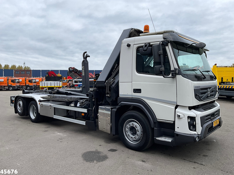Volvo FMX 380 Hiab 24 Tonmeter laadkraan Just 210.573 km! - شاحنة برافعة خطافية, شاحنة كرين: صورة 3 Volvo FMX 380 Hiab 24 Tonmeter laadkraan Just 210.573 km! - شاحنة برافعة خطافية, شاحنة كرين: صورة 3