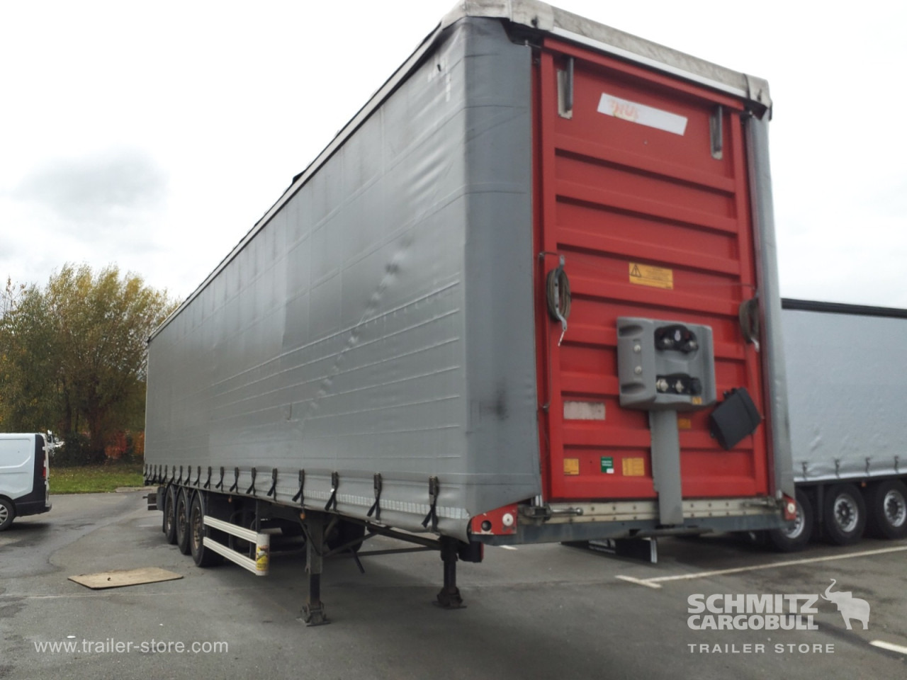 FRUEHAUF Curtainsider Standard - نصف مقطورة بستائر جانبية: صورة 1 FRUEHAUF Curtainsider Standard - نصف مقطورة بستائر جانبية: صورة 1