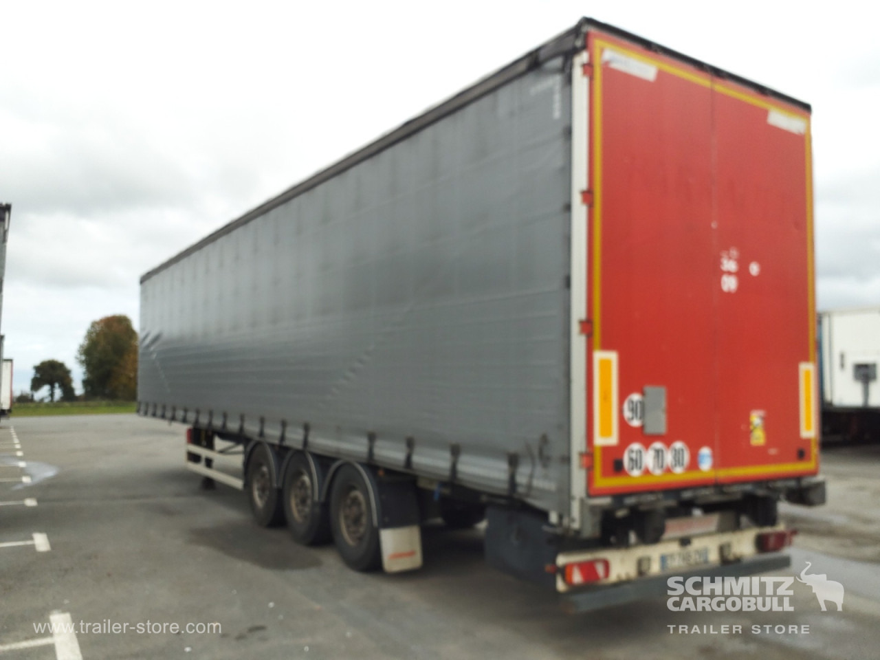 FRUEHAUF Curtainsider Standard - نصف مقطورة بستائر جانبية: صورة 3 FRUEHAUF Curtainsider Standard - نصف مقطورة بستائر جانبية: صورة 3
