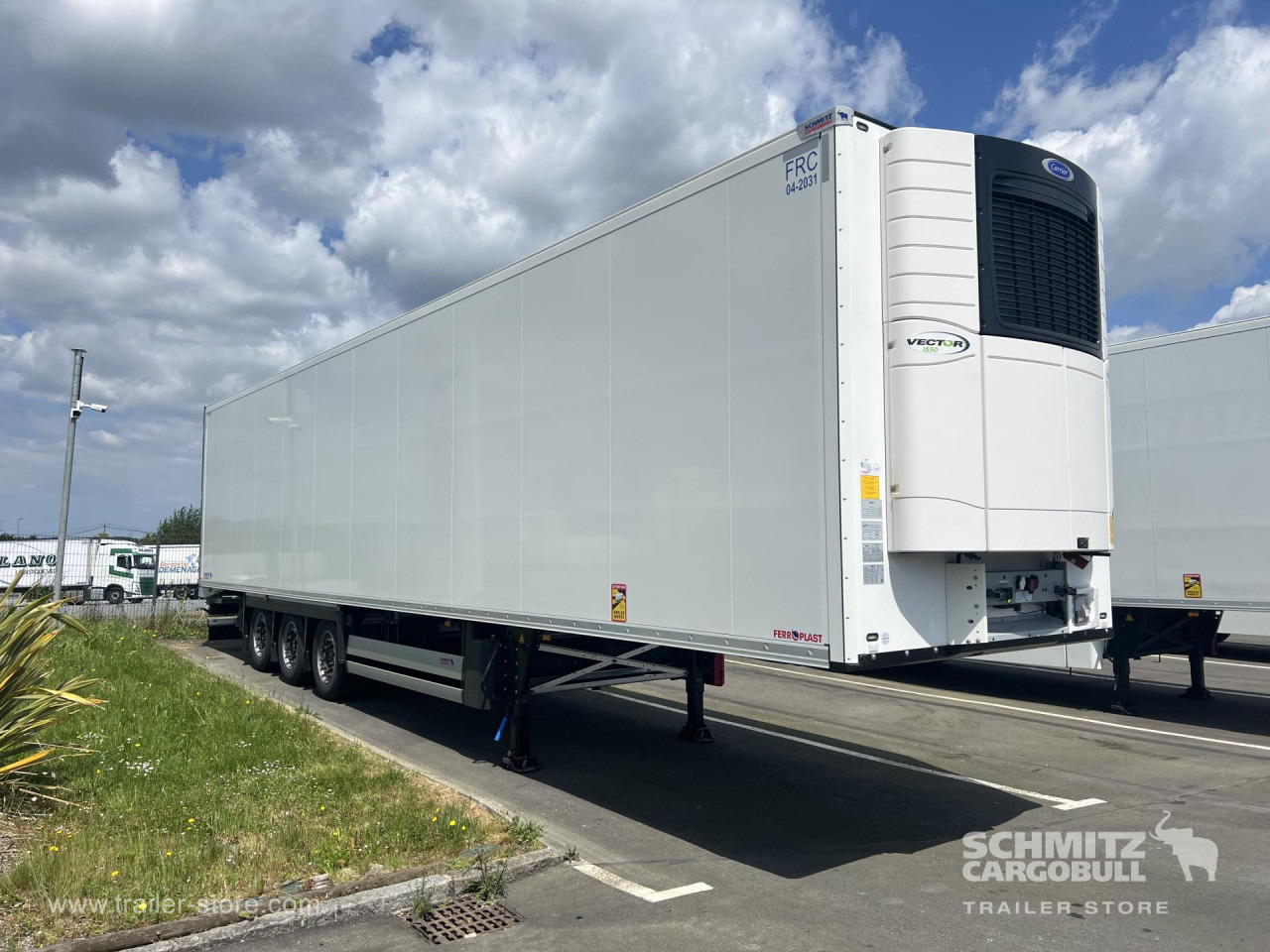 SCHMITZ Reefer Standard - نصف مقطورة ثابتة الحرارة: صورة 1 SCHMITZ Reefer Standard - نصف مقطورة ثابتة الحرارة: صورة 1