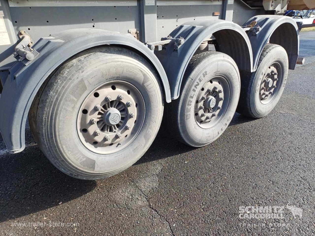 LANGENDORF Auflieger Kipper Stahlrundmulde 24m³ - نصف مقطورة قلابة: صورة 3 LANGENDORF Auflieger Kipper Stahlrundmulde 24m³ - نصف مقطورة قلابة: صورة 3