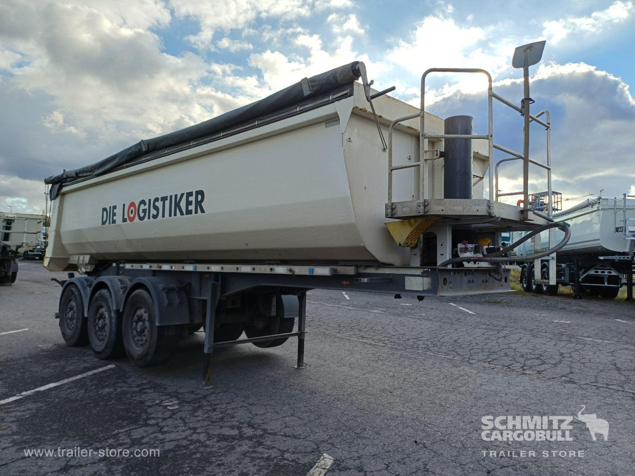 LANGENDORF Auflieger Kipper Stahlrundmulde 24m³ - نصف مقطورة قلابة: صورة 1 LANGENDORF Auflieger Kipper Stahlrundmulde 24m³ - نصف مقطورة قلابة: صورة 1