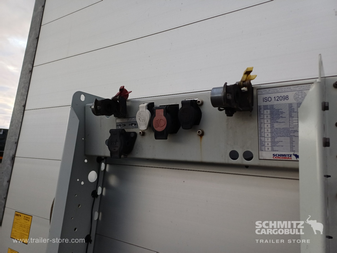 SCHMITZ Auflieger Curtainsider Mega - نصف مقطورة بستائر جانبية: صورة 2 SCHMITZ Auflieger Curtainsider Mega - نصف مقطورة بستائر جانبية: صورة 2