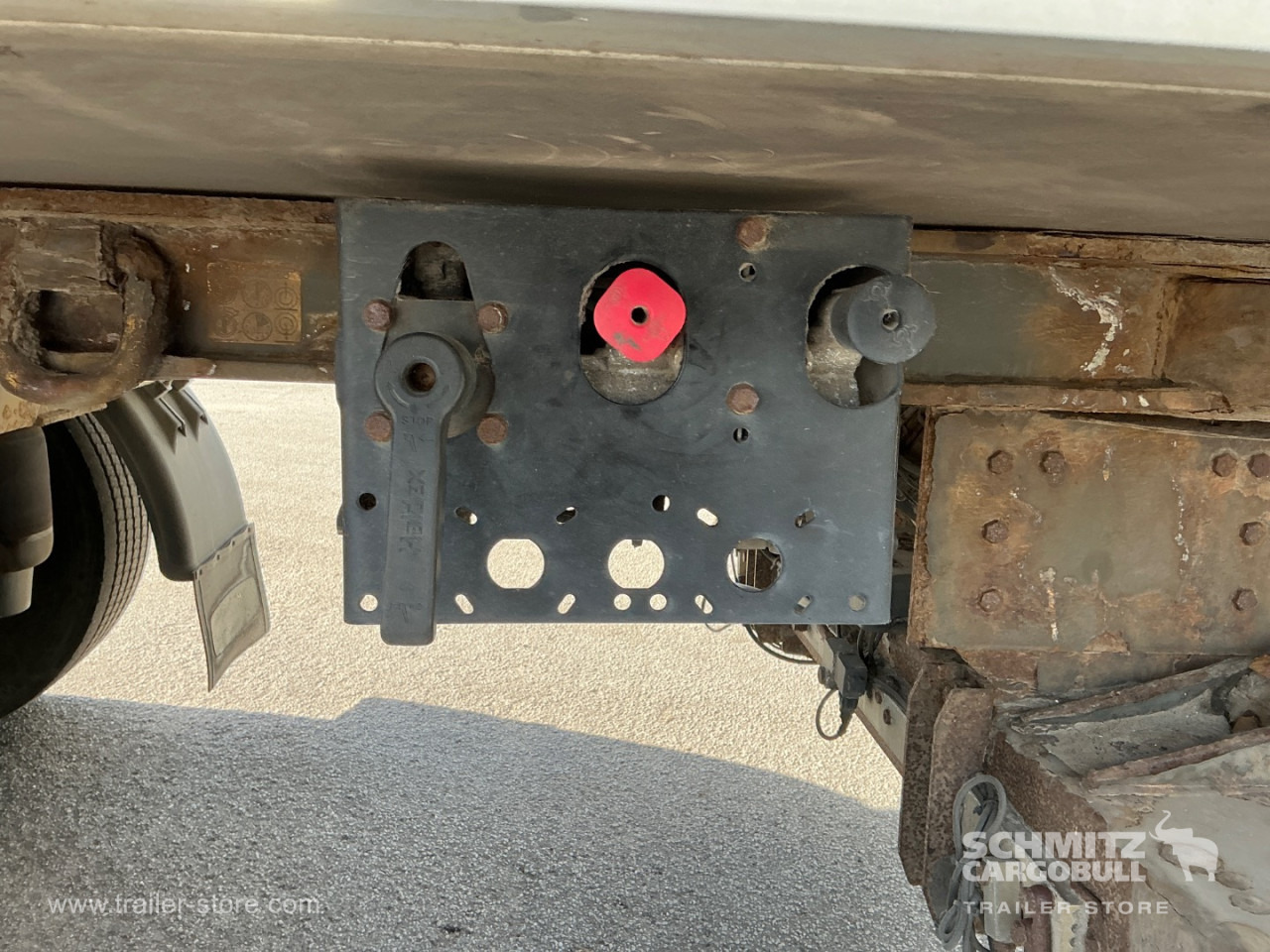 KRONE Dryfreight Standard Taillift - نصف مقطورة بصندوق مغلق: صورة 4 KRONE Dryfreight Standard Taillift - نصف مقطورة بصندوق مغلق: صورة 4