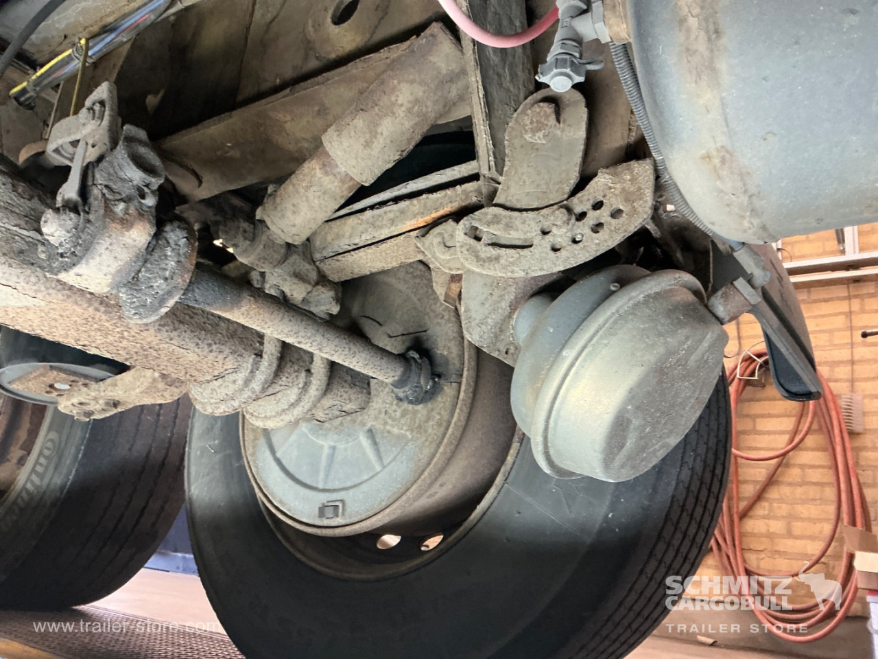 KRONE Dryfreight Standard Taillift - نصف مقطورة بصندوق مغلق: صورة 5 KRONE Dryfreight Standard Taillift - نصف مقطورة بصندوق مغلق: صورة 5