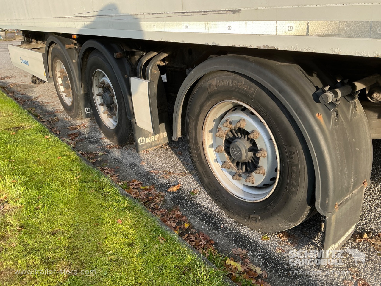 KRONE Reefer Standard Taillift - نصف مقطورة ثابتة الحرارة: صورة 5 KRONE Reefer Standard Taillift - نصف مقطورة ثابتة الحرارة: صورة 5