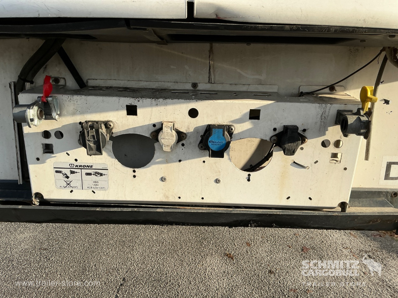 KRONE Reefer Standard - نصف مقطورة ثابتة الحرارة: صورة 4 KRONE Reefer Standard - نصف مقطورة ثابتة الحرارة: صورة 4