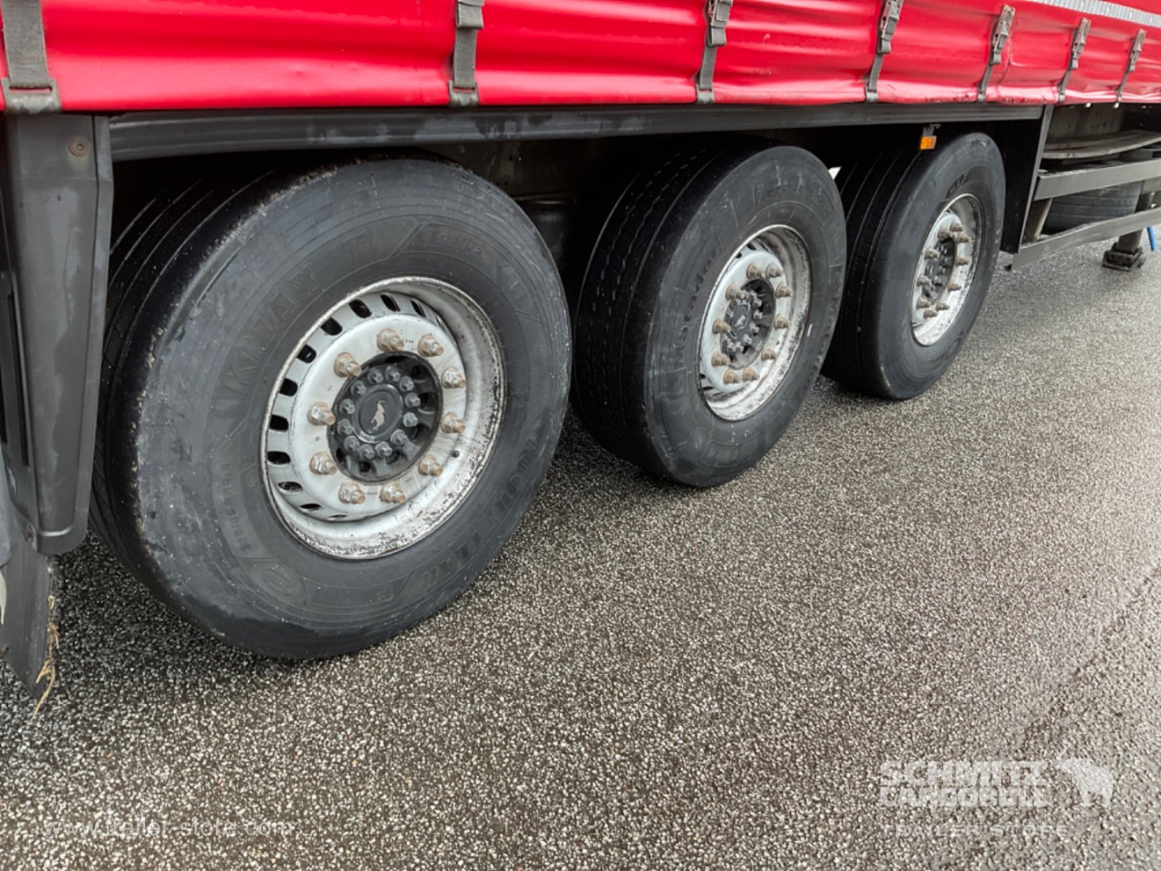 SCHMITZ Curtainsider Standard Forklift holder - نصف مقطورة بستائر جانبية: صورة 2 SCHMITZ Curtainsider Standard Forklift holder - نصف مقطورة بستائر جانبية: صورة 2