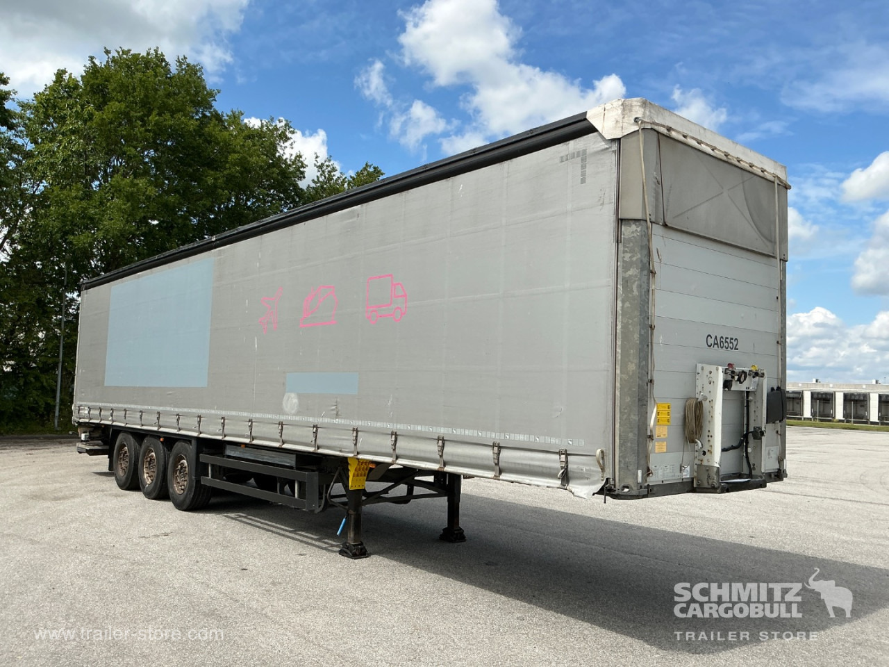 SCHMITZ Curtainsider Standard Taillift - نصف مقطورة بستائر جانبية: صورة 1 SCHMITZ Curtainsider Standard Taillift - نصف مقطورة بستائر جانبية: صورة 1
