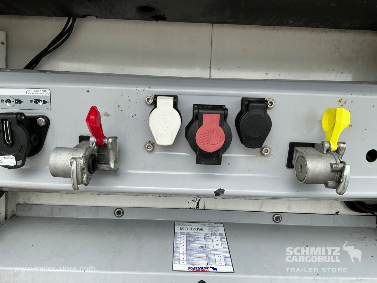 SCHMITZ Reefer Meat hanging system - نصف مقطورة ثابتة الحرارة: صورة 4 SCHMITZ Reefer Meat hanging system - نصف مقطورة ثابتة الحرارة: صورة 4