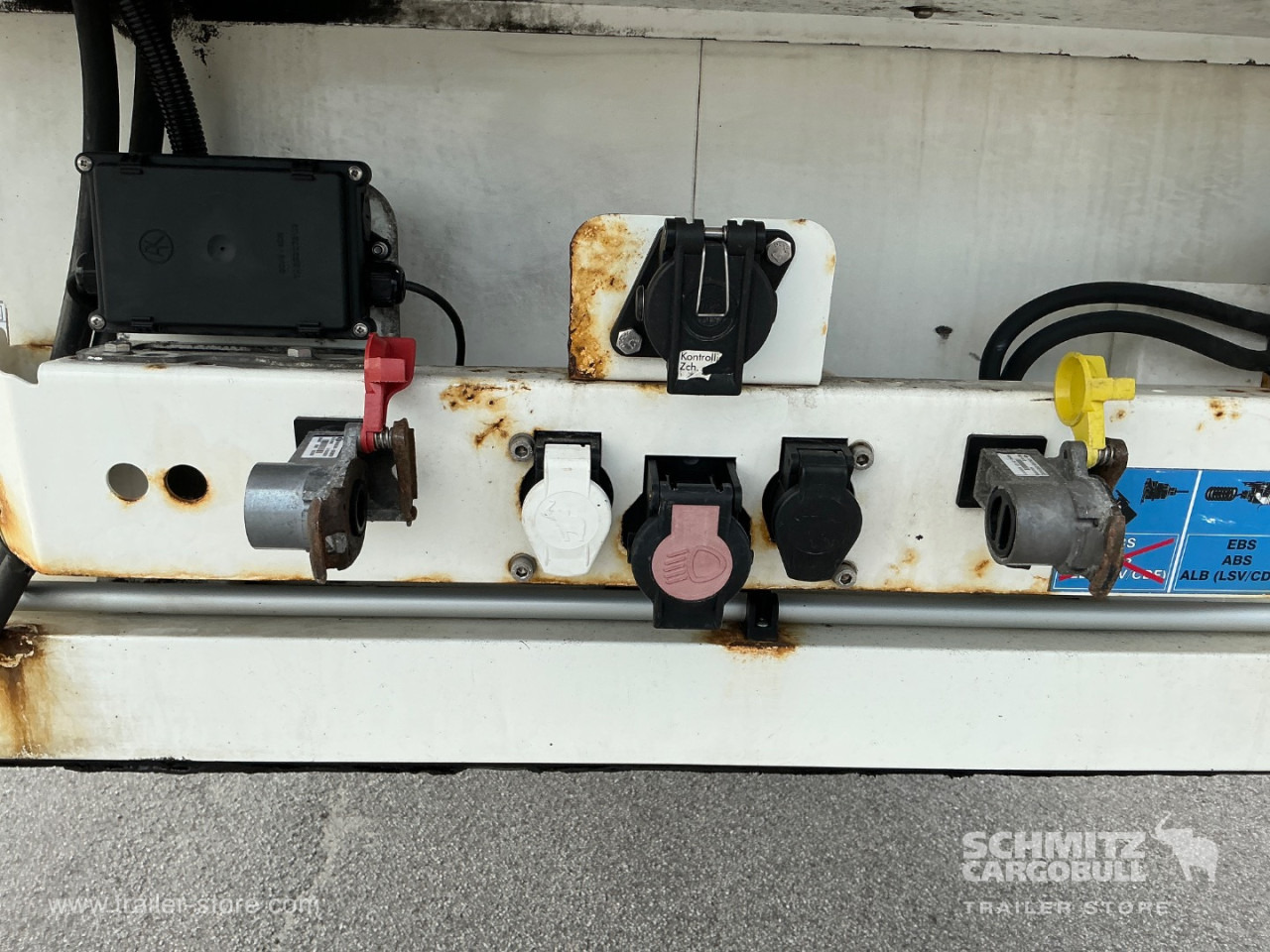 SCHMITZ Reefer Multitemp Double deck Taillift - نصف مقطورة ثابتة الحرارة: صورة 4 SCHMITZ Reefer Multitemp Double deck Taillift - نصف مقطورة ثابتة الحرارة: صورة 4