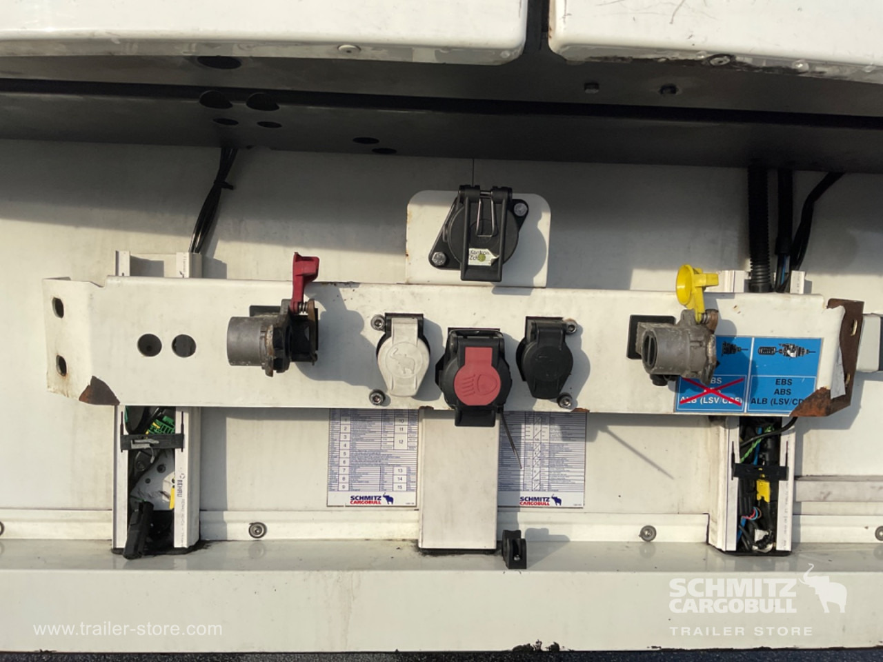 SCHMITZ Reefer Multitemp Double deck - نصف مقطورة ثابتة الحرارة: صورة 4 SCHMITZ Reefer Multitemp Double deck - نصف مقطورة ثابتة الحرارة: صورة 4