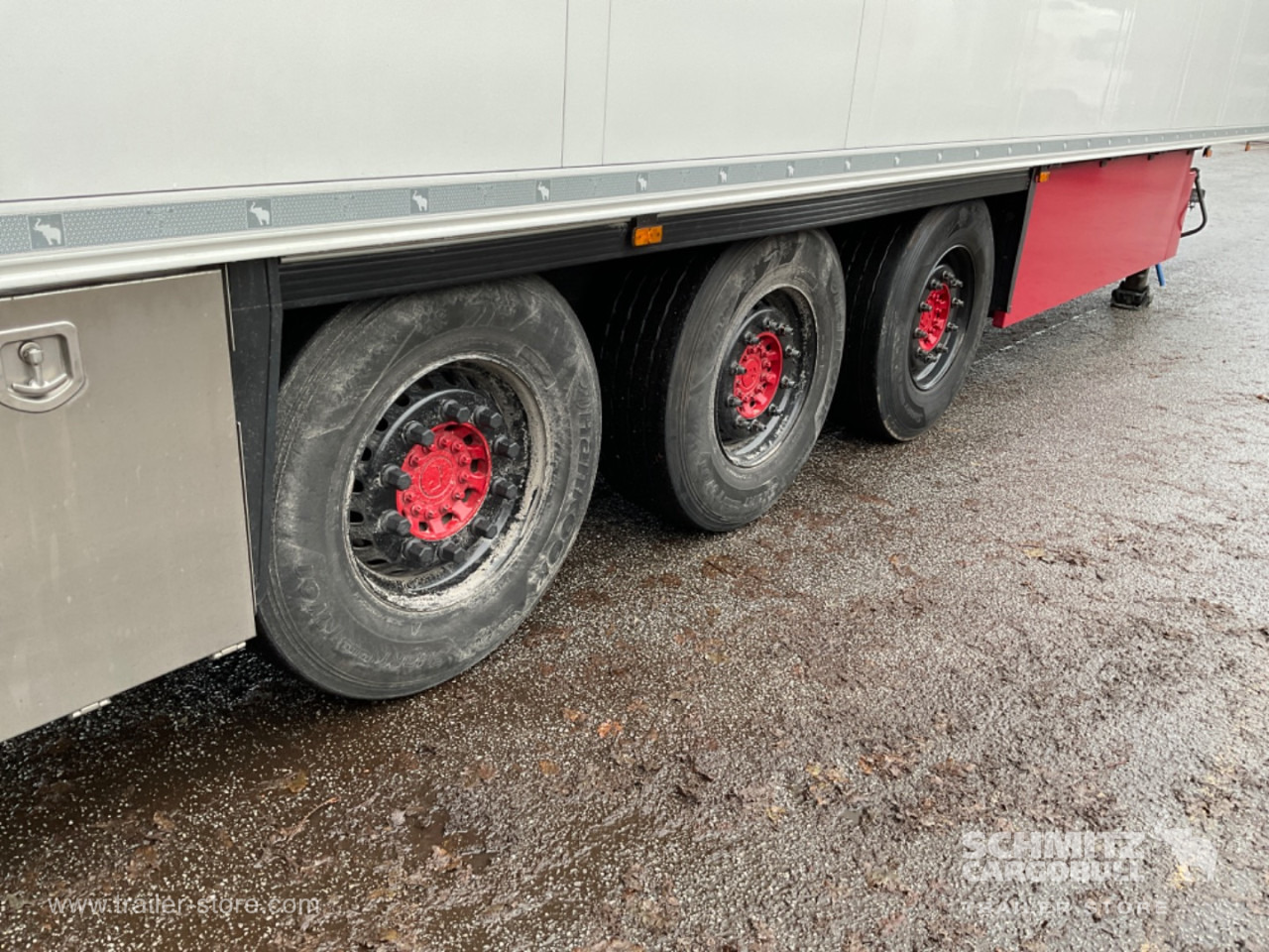 SCHMITZ Reefer Standard Taillift - نصف مقطورة ثابتة الحرارة: صورة 3 SCHMITZ Reefer Standard Taillift - نصف مقطورة ثابتة الحرارة: صورة 3