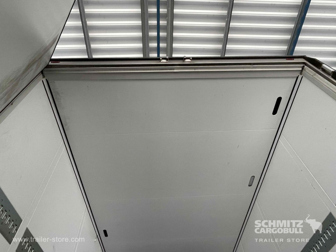 SCHMITZ Semiremolque Frigo Standard - نصف مقطورة ثابتة الحرارة: صورة 3 SCHMITZ Semiremolque Frigo Standard - نصف مقطورة ثابتة الحرارة: صورة 3