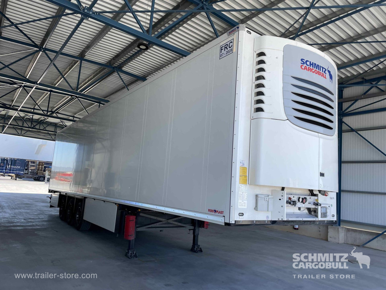 SCHMITZ Semiremolque Frigo Standard - نصف مقطورة ثابتة الحرارة: صورة 1 SCHMITZ Semiremolque Frigo Standard - نصف مقطورة ثابتة الحرارة: صورة 1