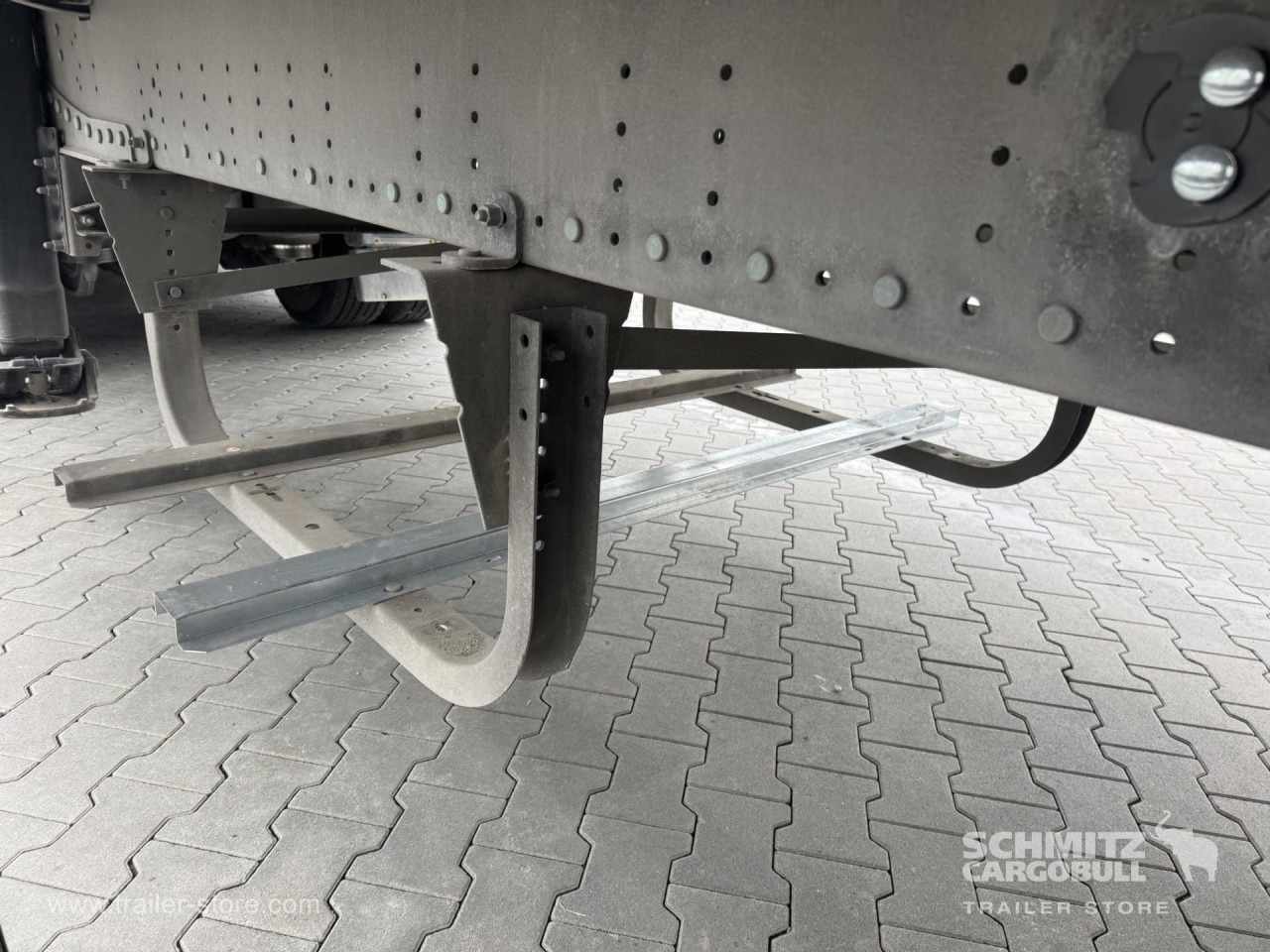 SCHMITZ Curtainsider Standard - نصف مقطورة بستائر جانبية: صورة 2 SCHMITZ Curtainsider Standard - نصف مقطورة بستائر جانبية: صورة 2