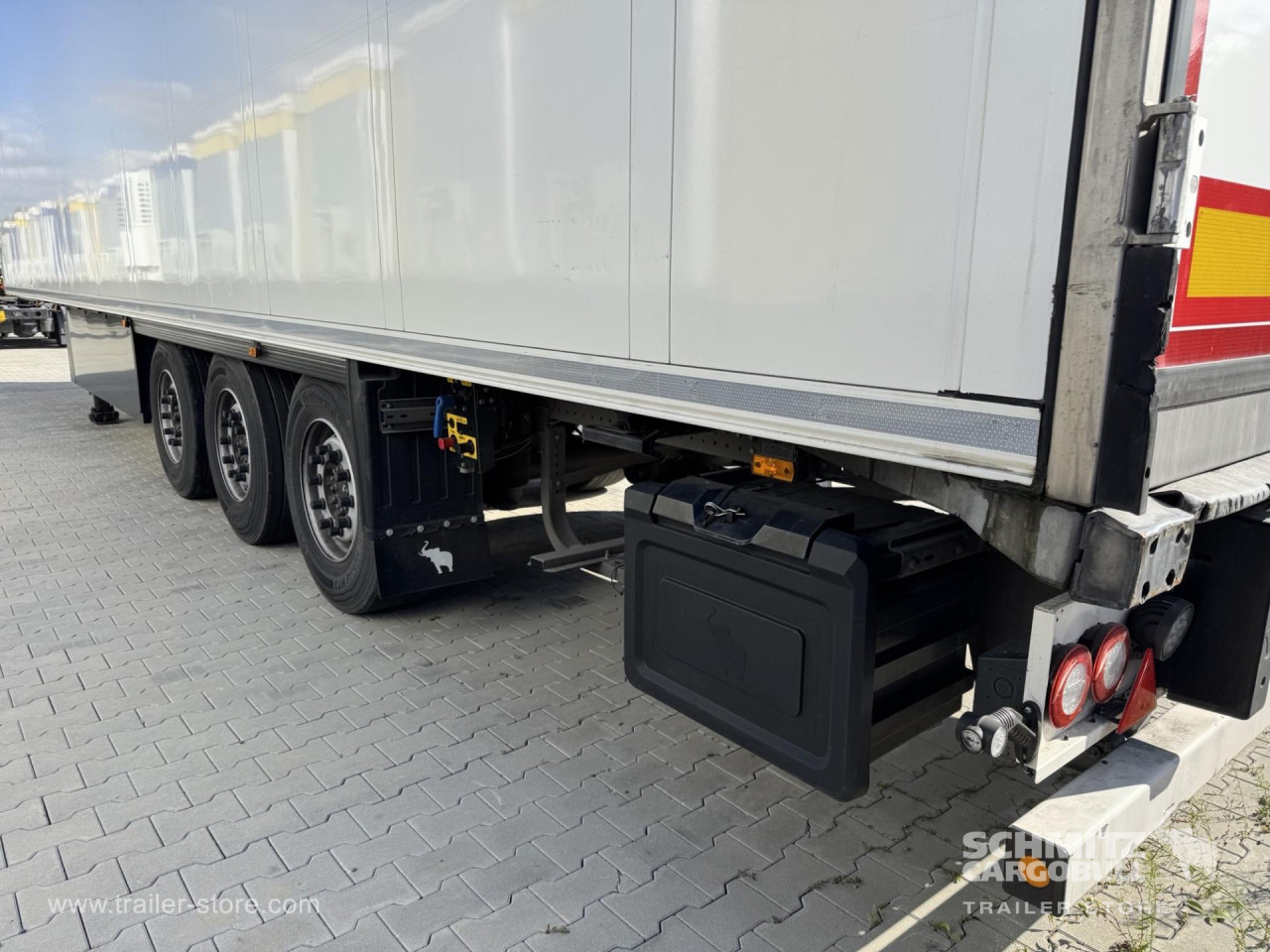 SCHMITZ Reefer Standard Double deck - نصف مقطورة ثابتة الحرارة: صورة 2 SCHMITZ Reefer Standard Double deck - نصف مقطورة ثابتة الحرارة: صورة 2