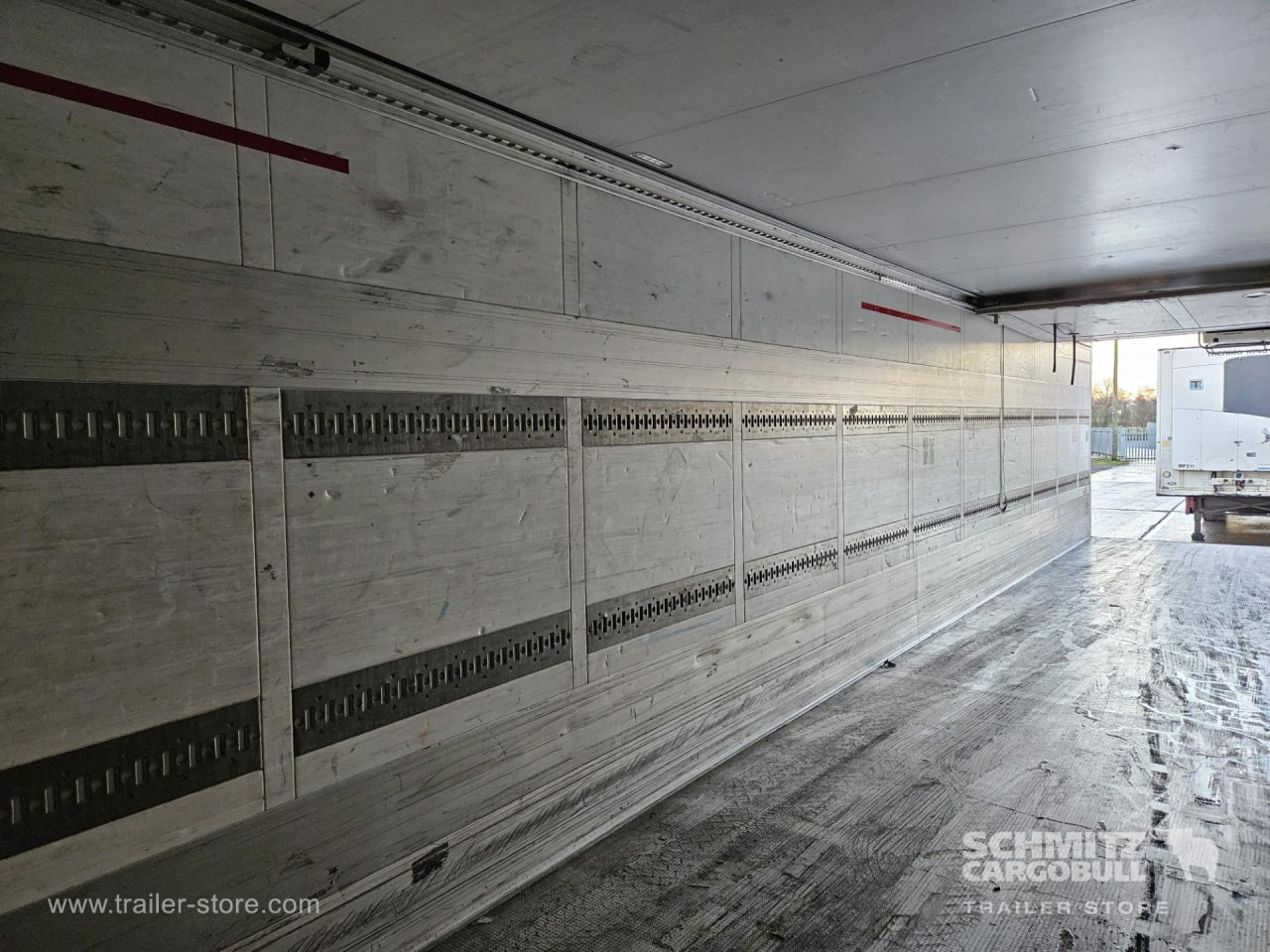 SCHMITZ Reefer Multitemp - نصف مقطورة ثابتة الحرارة: صورة 4 SCHMITZ Reefer Multitemp - نصف مقطورة ثابتة الحرارة: صورة 4