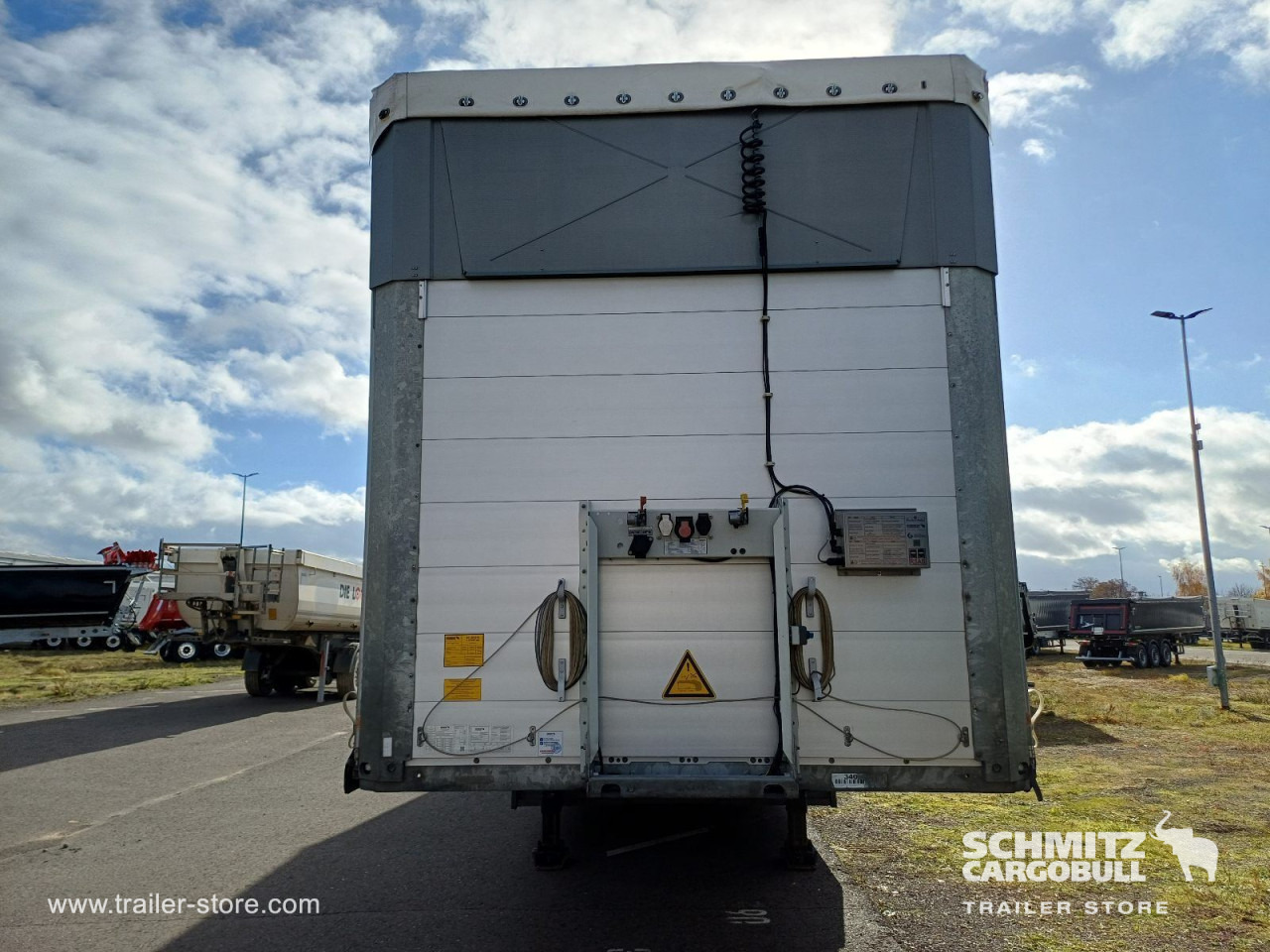 نصف مقطورة بستائر جانبية SCHMITZ Curtainsider Standard: صورة 15 نصف مقطورة بستائر جانبية SCHMITZ Curtainsider Standard: صورة 15