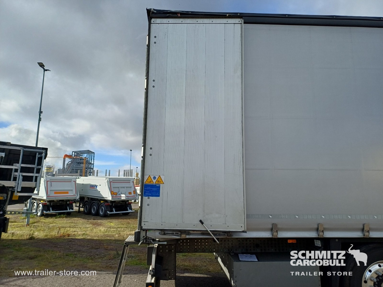 نصف مقطورة بستائر جانبية SCHMITZ Curtainsider Standard: صورة 12 نصف مقطورة بستائر جانبية SCHMITZ Curtainsider Standard: صورة 12