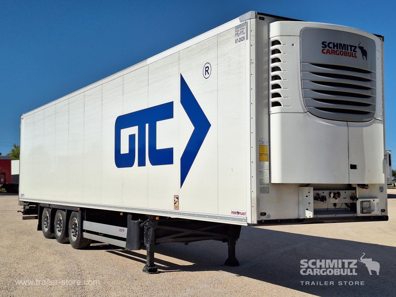 SCHMITZ Reefer Standard - نصف مقطورة ثابتة الحرارة: صورة 1 SCHMITZ Reefer Standard - نصف مقطورة ثابتة الحرارة: صورة 1