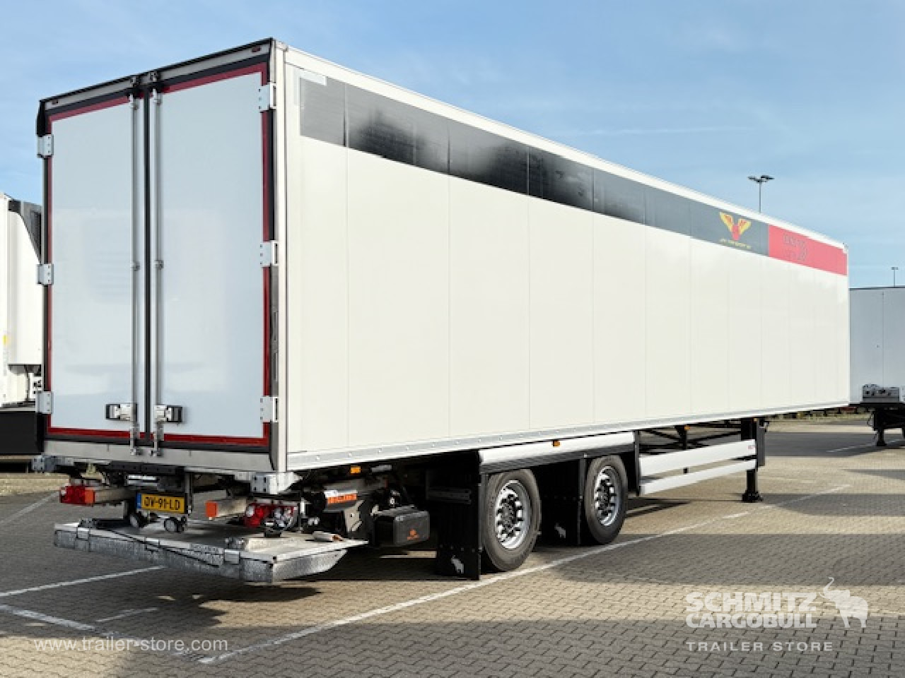 SCHMITZ Oplegger Vries Standard Taillift - نصف مقطورة ثابتة الحرارة: صورة 1 SCHMITZ Oplegger Vries Standard Taillift - نصف مقطورة ثابتة الحرارة: صورة 1