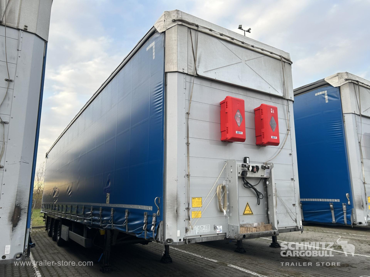 SCHMITZ Curtainsider Mega - نصف مقطورة بستائر جانبية: صورة 1 SCHMITZ Curtainsider Mega - نصف مقطورة بستائر جانبية: صورة 1
