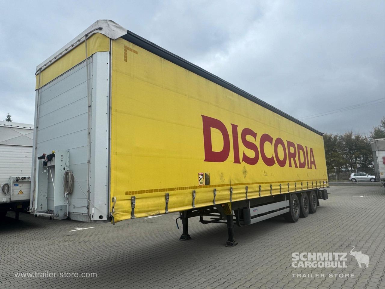 SCHMITZ Curtainsider Standard - نصف مقطورة بستائر جانبية: صورة 1 SCHMITZ Curtainsider Standard - نصف مقطورة بستائر جانبية: صورة 1