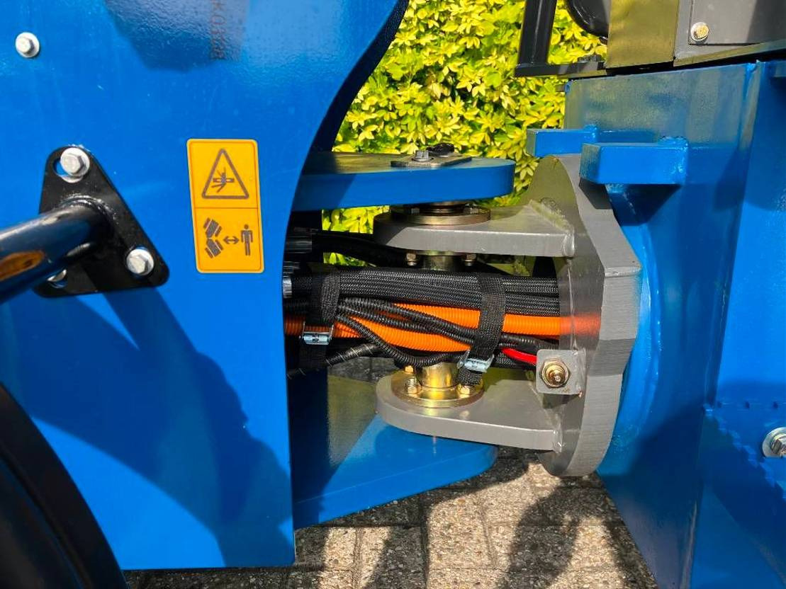 Diversen V-Tech 606 - اللودر بعجل: صورة 5 Diversen V-Tech 606 - اللودر بعجل: صورة 5