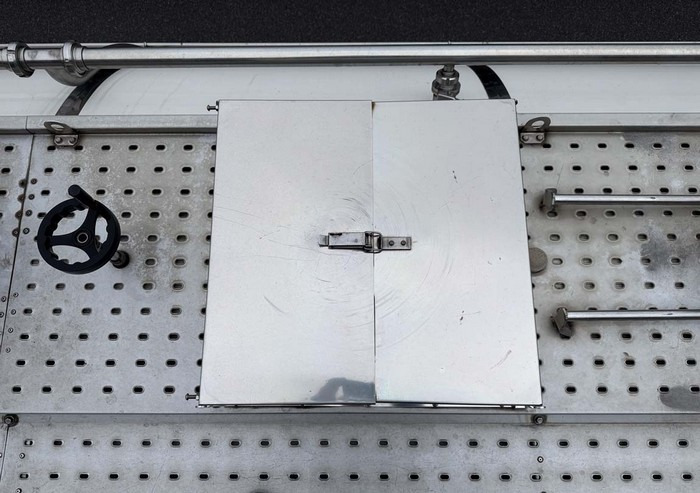 نصف مقطورة صهريج لنقل الطعام BATA CISTERNA ALIMENTARE SANTI-MENCI ANNO 05-2010: صورة 8