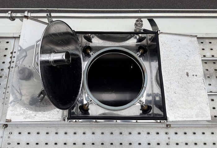 نصف مقطورة صهريج لنقل الطعام BATA CISTERNA ALIMENTARE SANTI-MENCI ANNO 05-2010: صورة 10