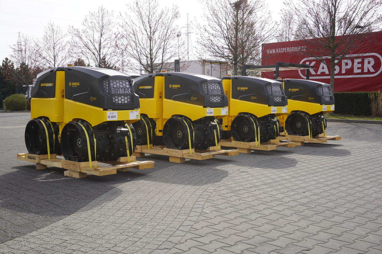 BOMAG BMP 8500 brand-new trench roller / Remote Control / 4 units - بكرة أسطوانية صغيرة: صورة 3 BOMAG BMP 8500 brand-new trench roller / Remote Control / 4 units - بكرة أسطوانية صغيرة: صورة 3
