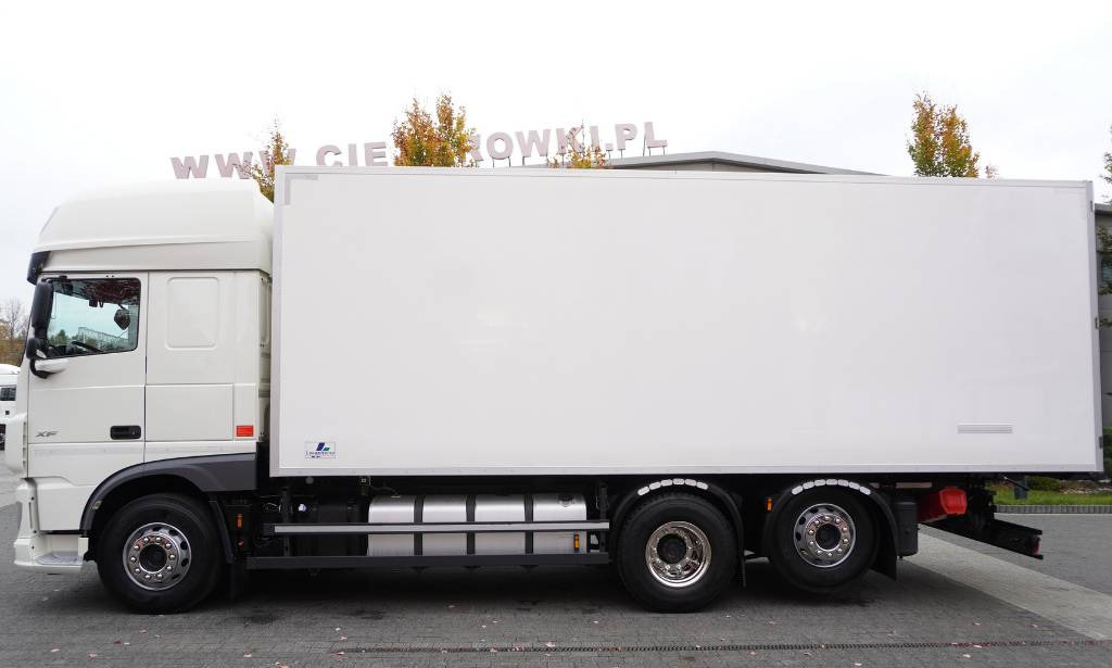 DAF XF 450 6×2 E6 / Refrigerator Lacapitaine / ATP/FRC to 2027 / 18 pallets - شاحنة ذات مبرد: صورة 4 DAF XF 450 6×2 E6 / Refrigerator Lacapitaine / ATP/FRC to 2027 / 18 pallets - شاحنة ذات مبرد: صورة 4