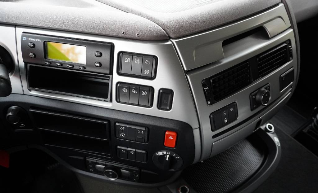 شاحنة ذات مبرد DAF XF 450 6×2 E6 / Refrigerator Lacapitaine / ATP/FRC to 2027 / 18 pallets: صورة 16 شاحنة ذات مبرد DAF XF 450 6×2 E6 / Refrigerator Lacapitaine / ATP/FRC to 2027 / 18 pallets: صورة 16