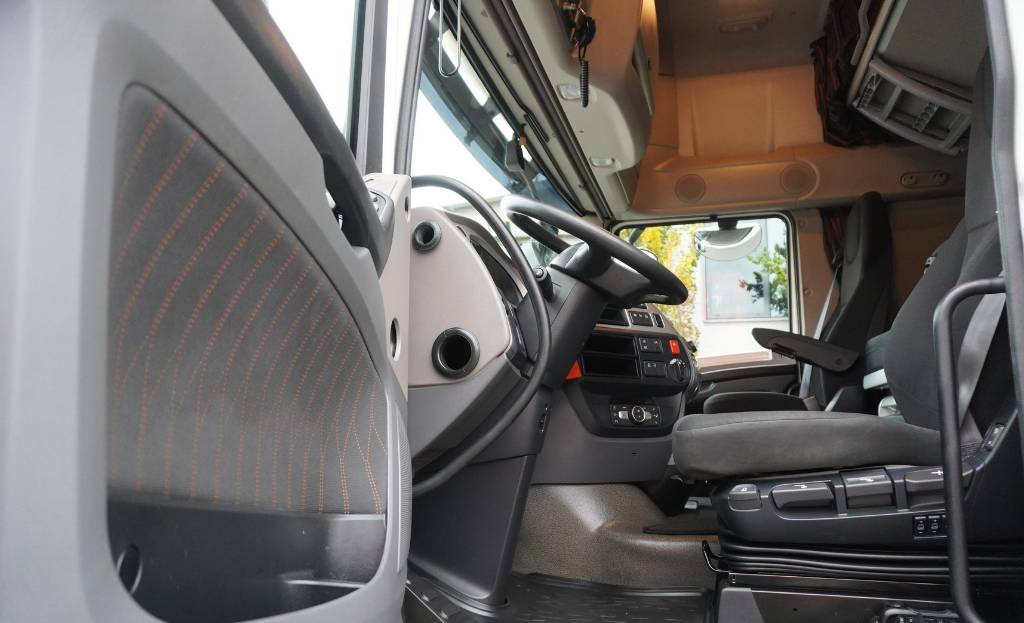 شاحنة ذات مبرد DAF XF 450 6×2 E6 / Refrigerator Lacapitaine / ATP/FRC to 2027 / 18 pallets: صورة 13 شاحنة ذات مبرد DAF XF 450 6×2 E6 / Refrigerator Lacapitaine / ATP/FRC to 2027 / 18 pallets: صورة 13