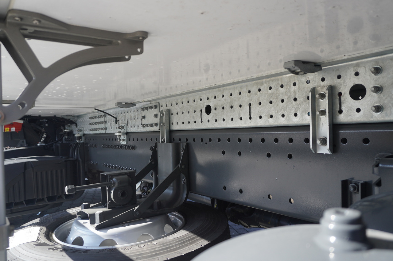 شاحنة ذات مبرد DAF XF 450 6x2 NEW / 2025 / NEW Lamberet 18 EPAL Refrigerator / Carrier Supra 850 / No mileage: صورة 16