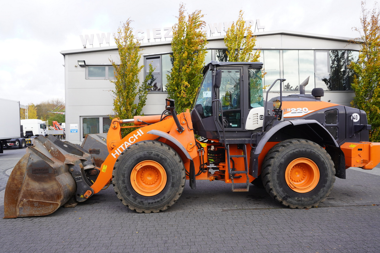 HITACHI ZW220 articulated loader / 2 buckets - اللودر بعجل: صورة 3 HITACHI ZW220 articulated loader / 2 buckets - اللودر بعجل: صورة 3