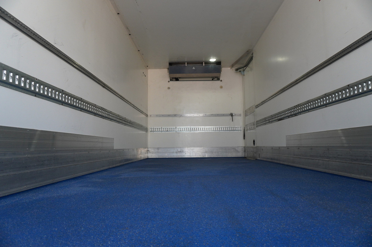 IVECO Eurocargo 100-190 4x2 E6 / Refrigerator / Dhollandia 1.5 T - شاحنة ذات مبرد: صورة 5 IVECO Eurocargo 100-190 4x2 E6 / Refrigerator / Dhollandia 1.5 T - شاحنة ذات مبرد: صورة 5