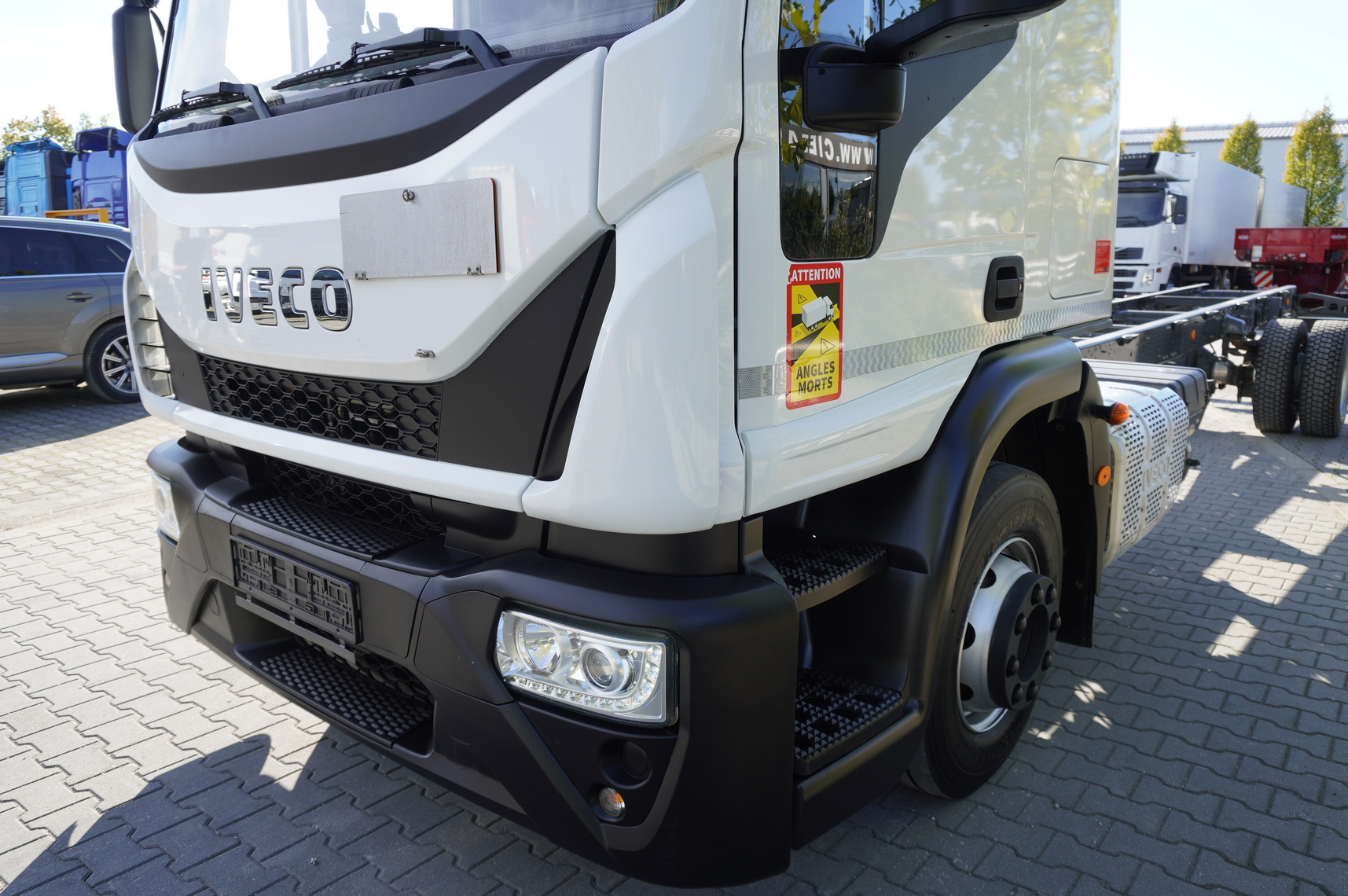 IVECO Eurocargo 140e19 4×2 E6 Glob / ADR / frame 8,1m - شاحنة بهيكل معدني للمقصورة: صورة 5 IVECO Eurocargo 140e19 4×2 E6 Glob / ADR / frame 8,1m - شاحنة بهيكل معدني للمقصورة: صورة 5