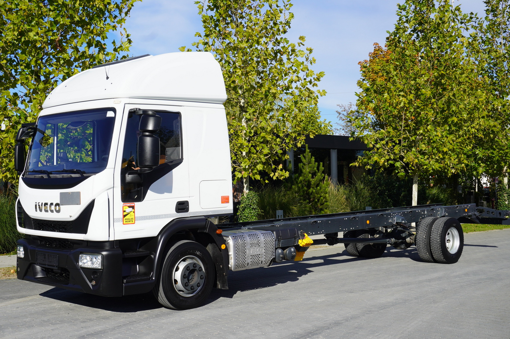 IVECO Eurocargo 140e19 4×2 E6 Glob / ADR / frame 8,1m - شاحنة بهيكل معدني للمقصورة: صورة 1 IVECO Eurocargo 140e19 4×2 E6 Glob / ADR / frame 8,1m - شاحنة بهيكل معدني للمقصورة: صورة 1