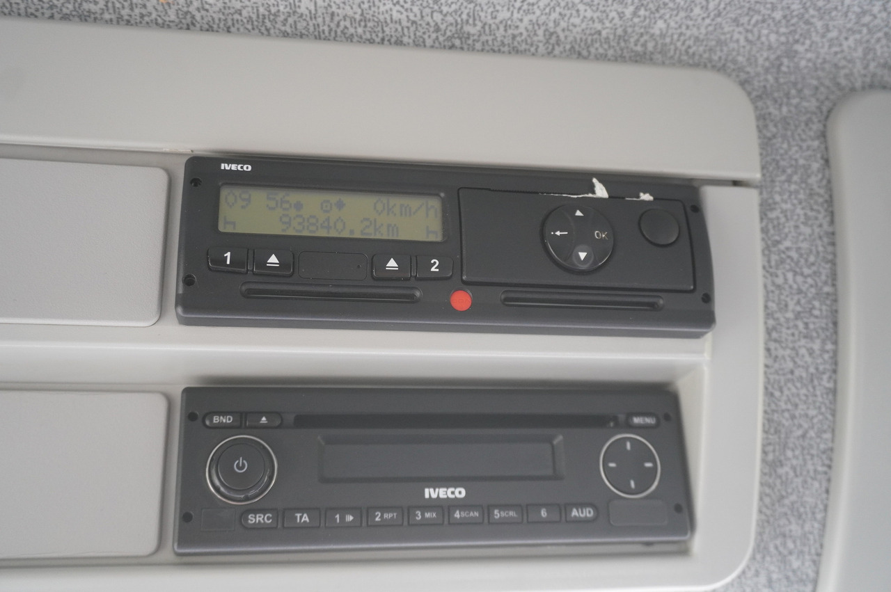 IVECO Eurocargo 150 E25 / 90 tho. km !!! / Tow truck - شاحنات مسطحة: صورة 2 IVECO Eurocargo 150 E25 / 90 tho. km !!! / Tow truck - شاحنات مسطحة: صورة 2