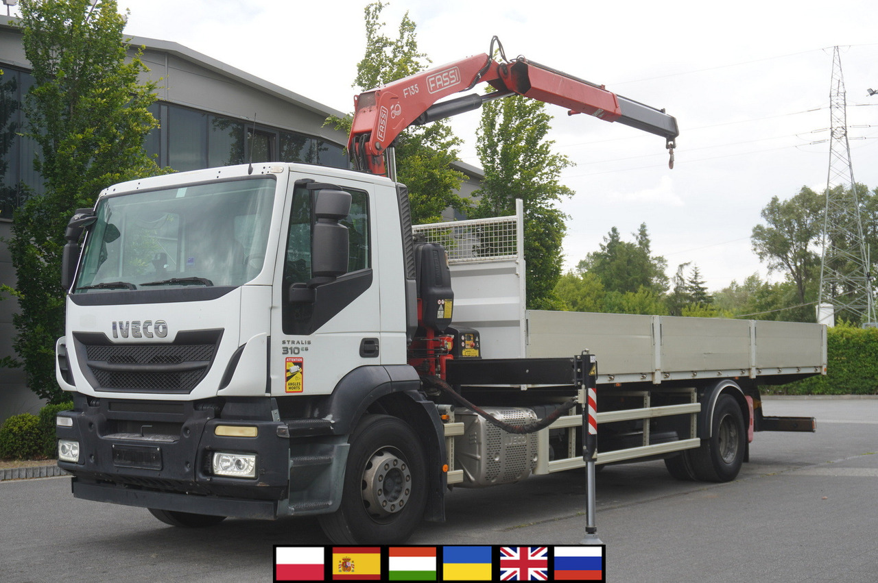IVECO STRALIS 19.310 E6 / Flatbed 19 EPAL / FASSI F135 / 225 MTH! / 5.7 T - شاحنات مسطحة, شاحنة كرين: صورة 1 IVECO STRALIS 19.310 E6 / Flatbed 19 EPAL / FASSI F135 / 225 MTH! / 5.7 T - شاحنات مسطحة, شاحنة كرين: صورة 1