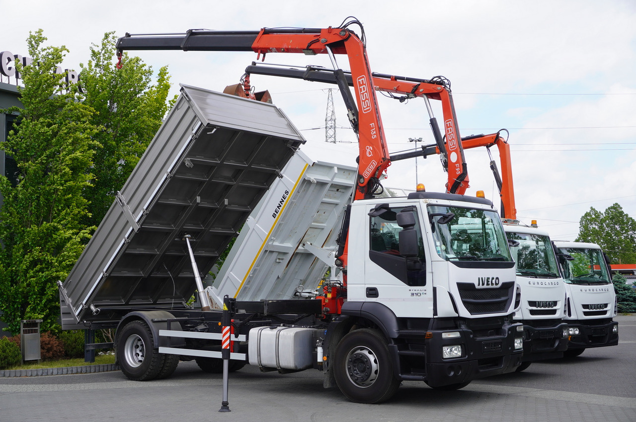 IVECO Stralis 310 E6 / NEW 3-sided tipper / Fassi F135 crane with remote control - شاحنة قلاب, شاحنة كرين: صورة 2 IVECO Stralis 310 E6 / NEW 3-sided tipper / Fassi F135 crane with remote control - شاحنة قلاب, شاحنة كرين: صورة 2