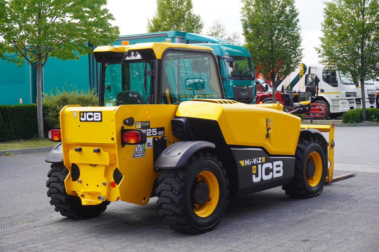 JCB 525-60T5 / 2022 / 860 MTH! / 2.5 T / Reach 6 m / joystick - آلة رفع ونقل تلسكوبية: صورة 5 JCB 525-60T5 / 2022 / 860 MTH! / 2.5 T / Reach 6 m / joystick - آلة رفع ونقل تلسكوبية: صورة 5