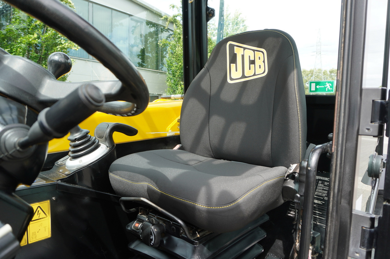 تأجير JCB 526-56 AGRI Plus / 5.6 m telescopic loader / joystick JCB 526-56 AGRI Plus / 5.6 m telescopic loader / joystick: صورة 31