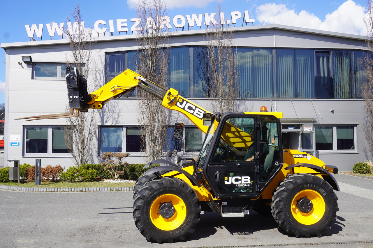 JCB 526-56 AGRI Plus / 5.6 m telescopic loader / joystick - اللودر بعجل: صورة 1 JCB 526-56 AGRI Plus / 5.6 m telescopic loader / joystick - اللودر بعجل: صورة 1